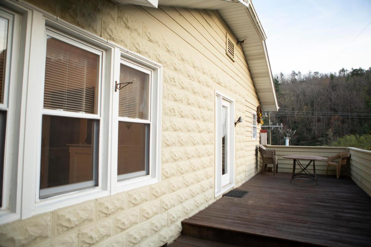 The Chimney Rock Inn & Cottages Exterior foto