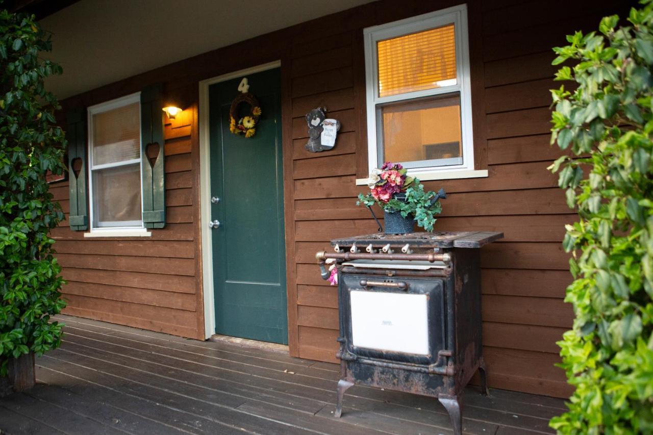 The Chimney Rock Inn & Cottages Exterior foto