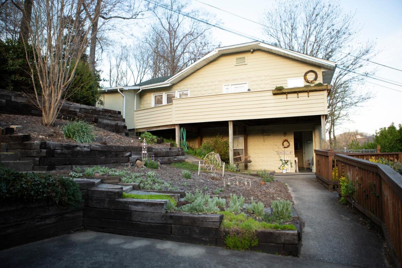 The Chimney Rock Inn & Cottages Exterior foto